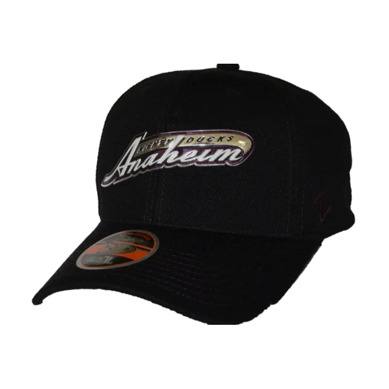 03 Wordmark Platinum Cap