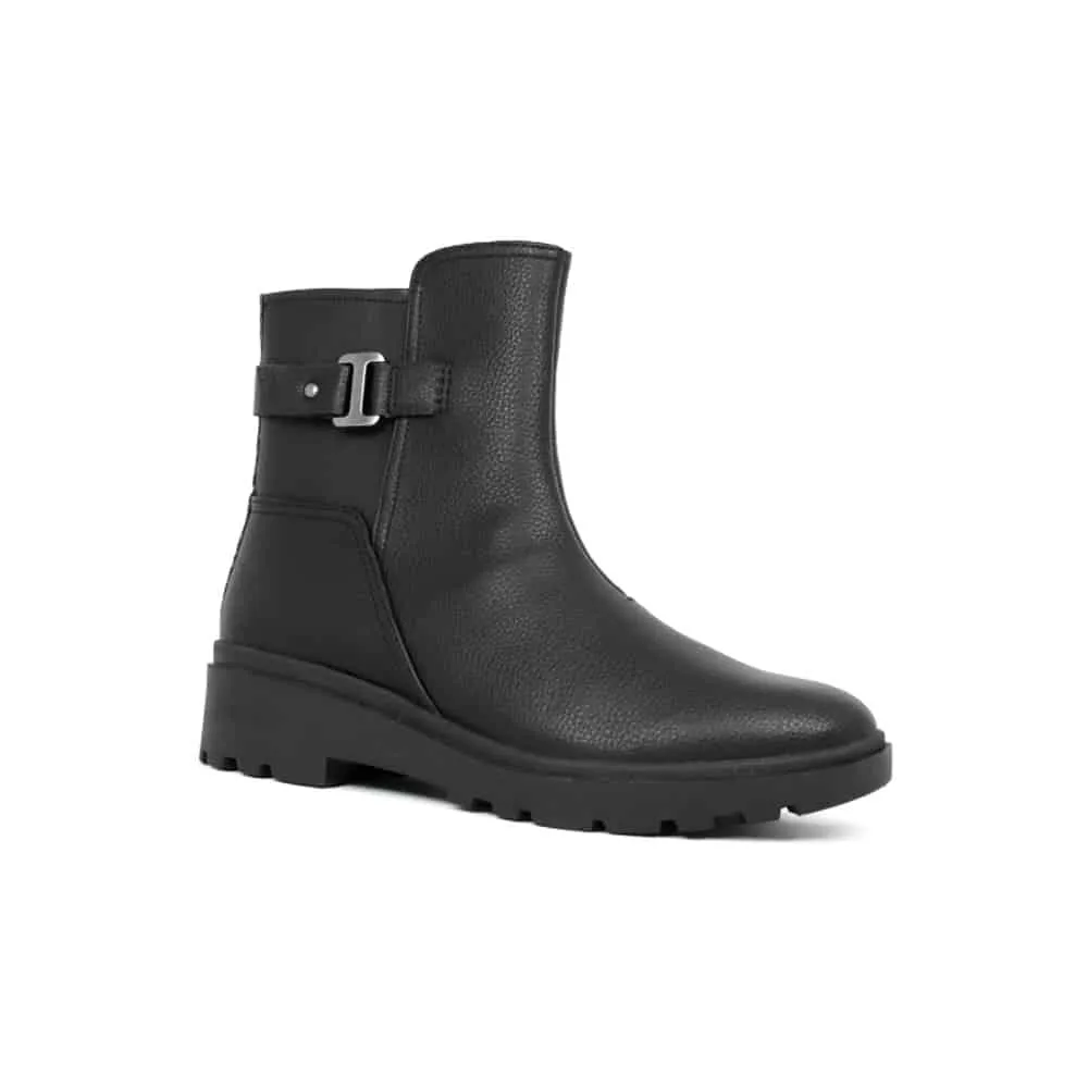 CLARKS Women's Calla Mid Black Leather