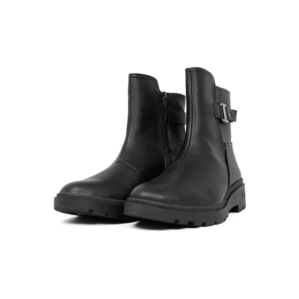 CLARKS Women's Calla Mid Black Leather