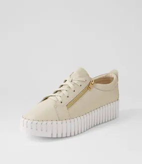 DJANGO & JULIETTE Bump Macadamia Leather Sneakers