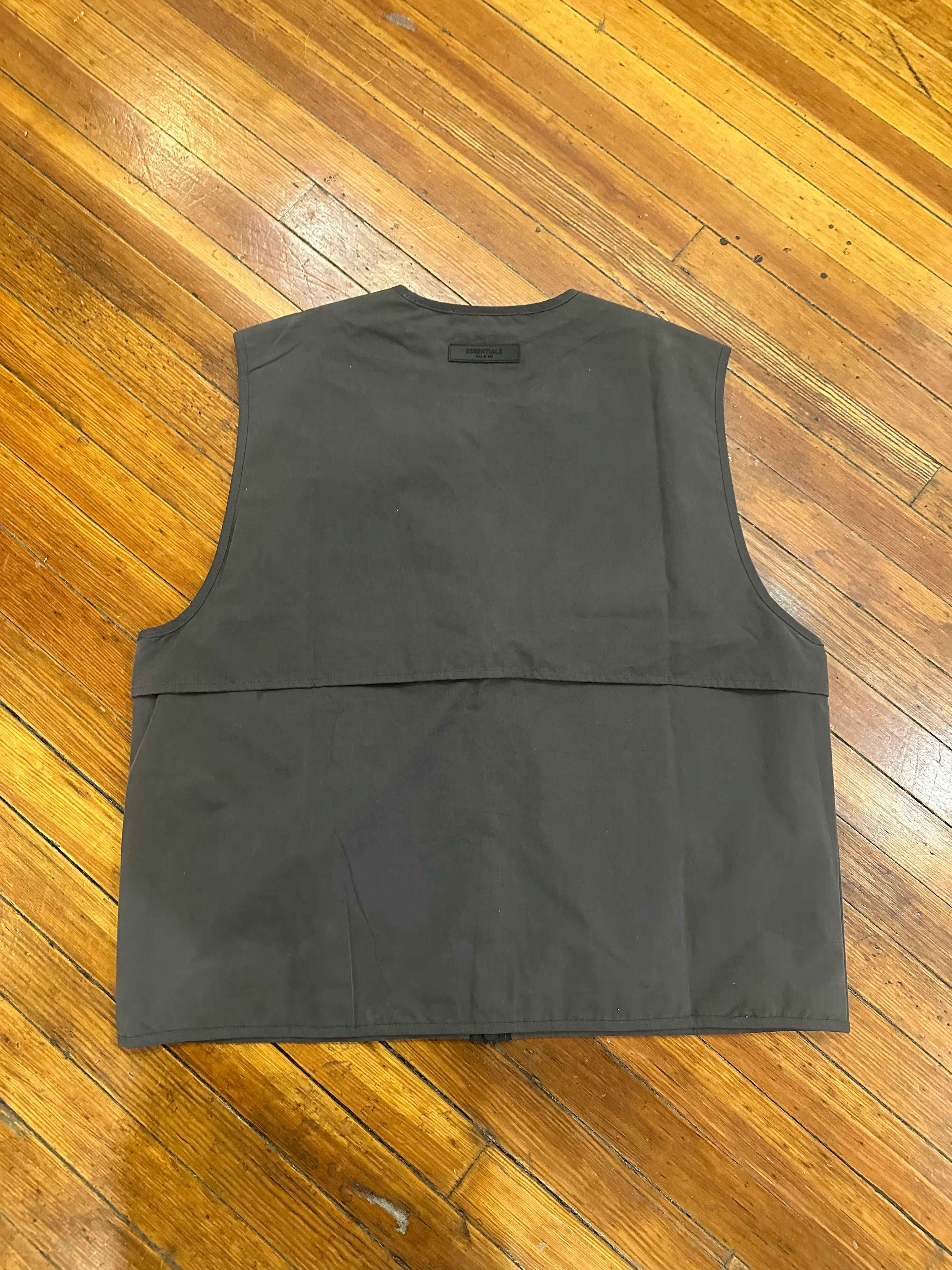 Essentials Vest Off-Black