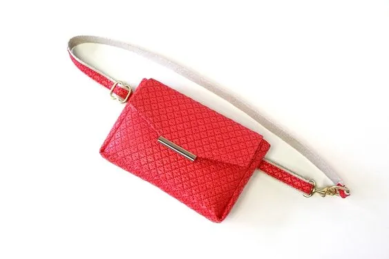 HFS Collective HFS Convertible Belt Bag - Rojo