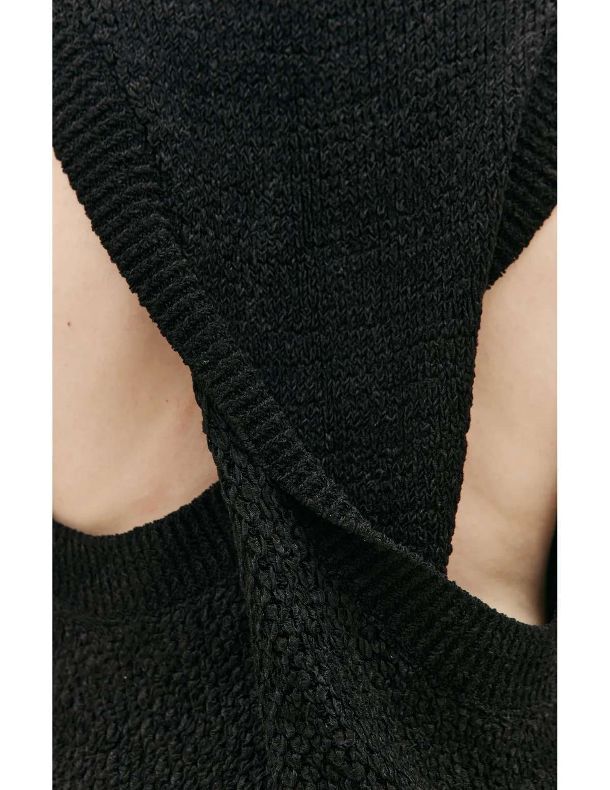 Knited twisted back vest - black