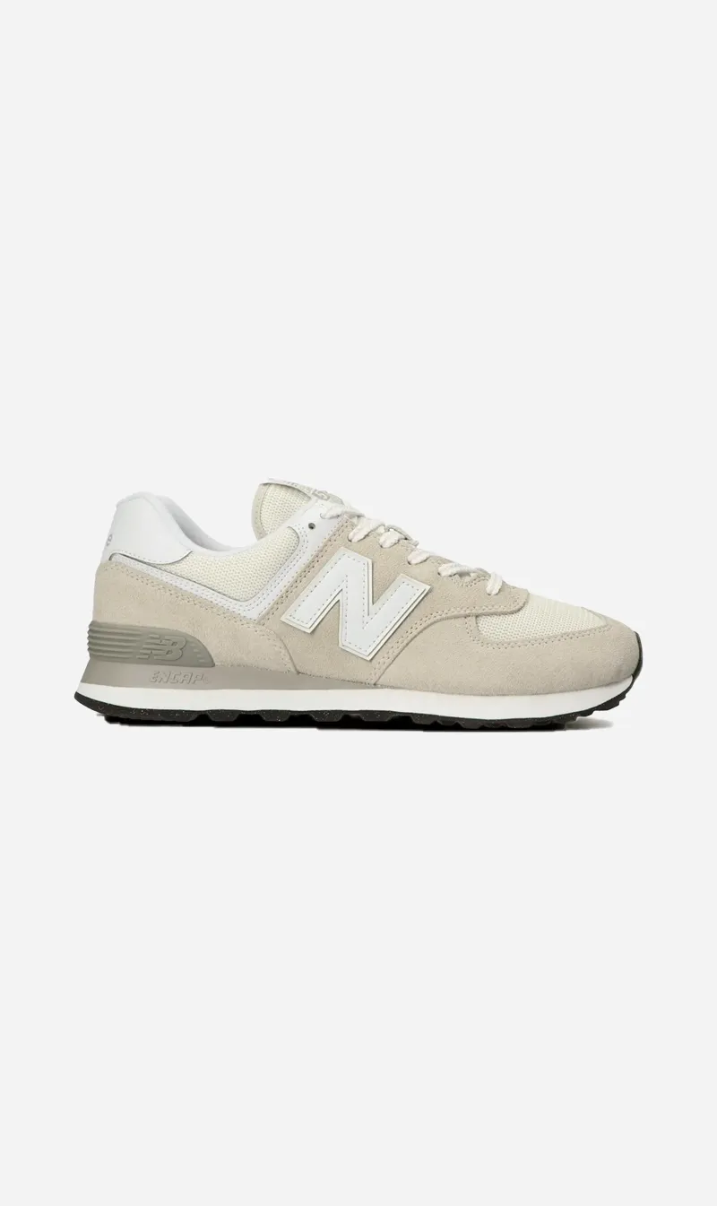  New Balance      574 - White 