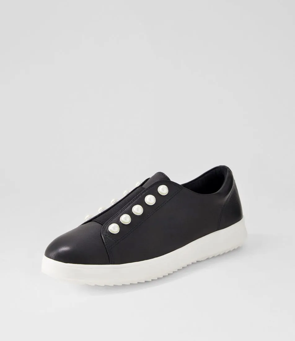 SUPERSOFT Zooly Black White Leather Sneakers